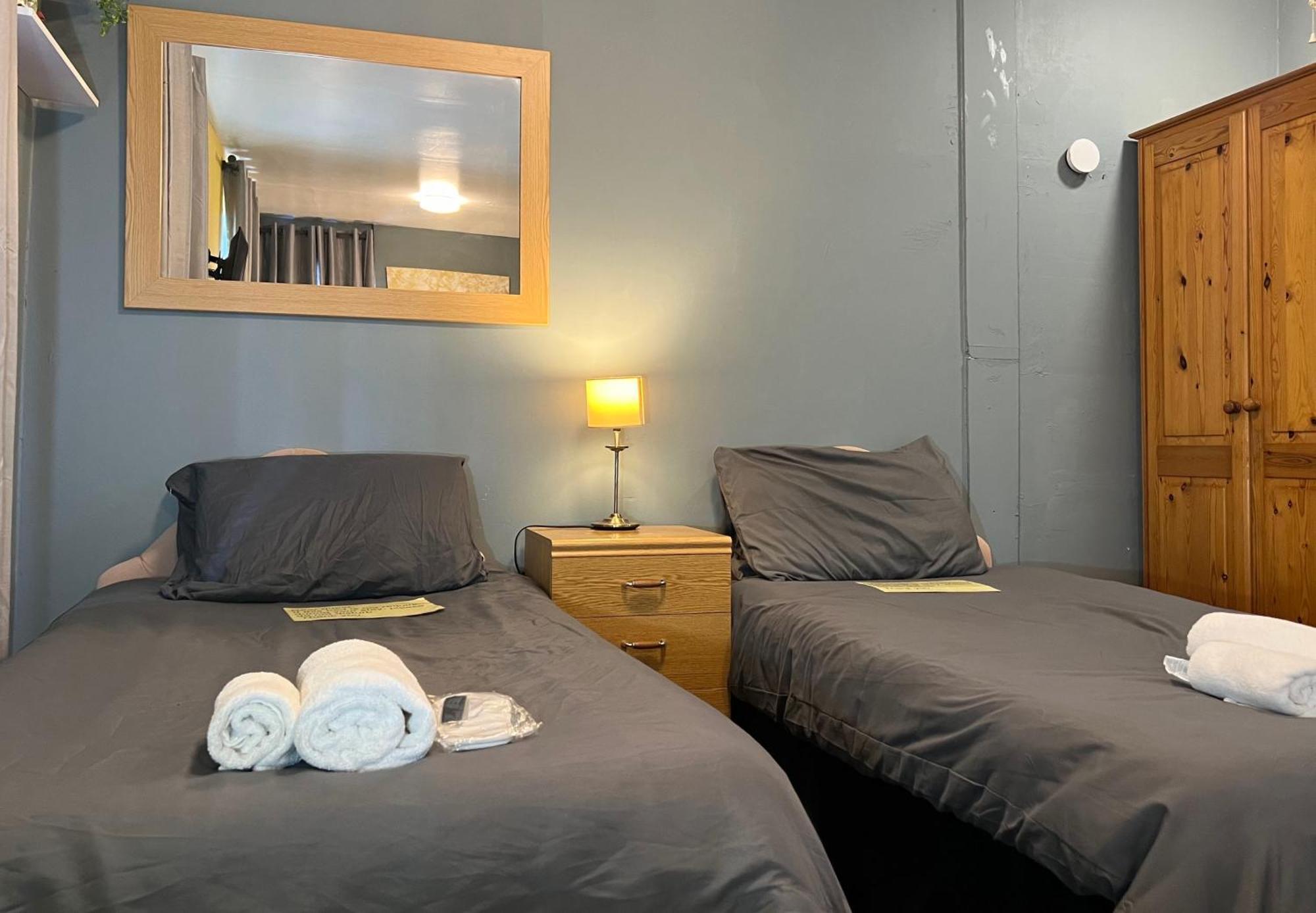 Self Check In Room Accommodation Only The Castle, Coldstream Bagian luar foto