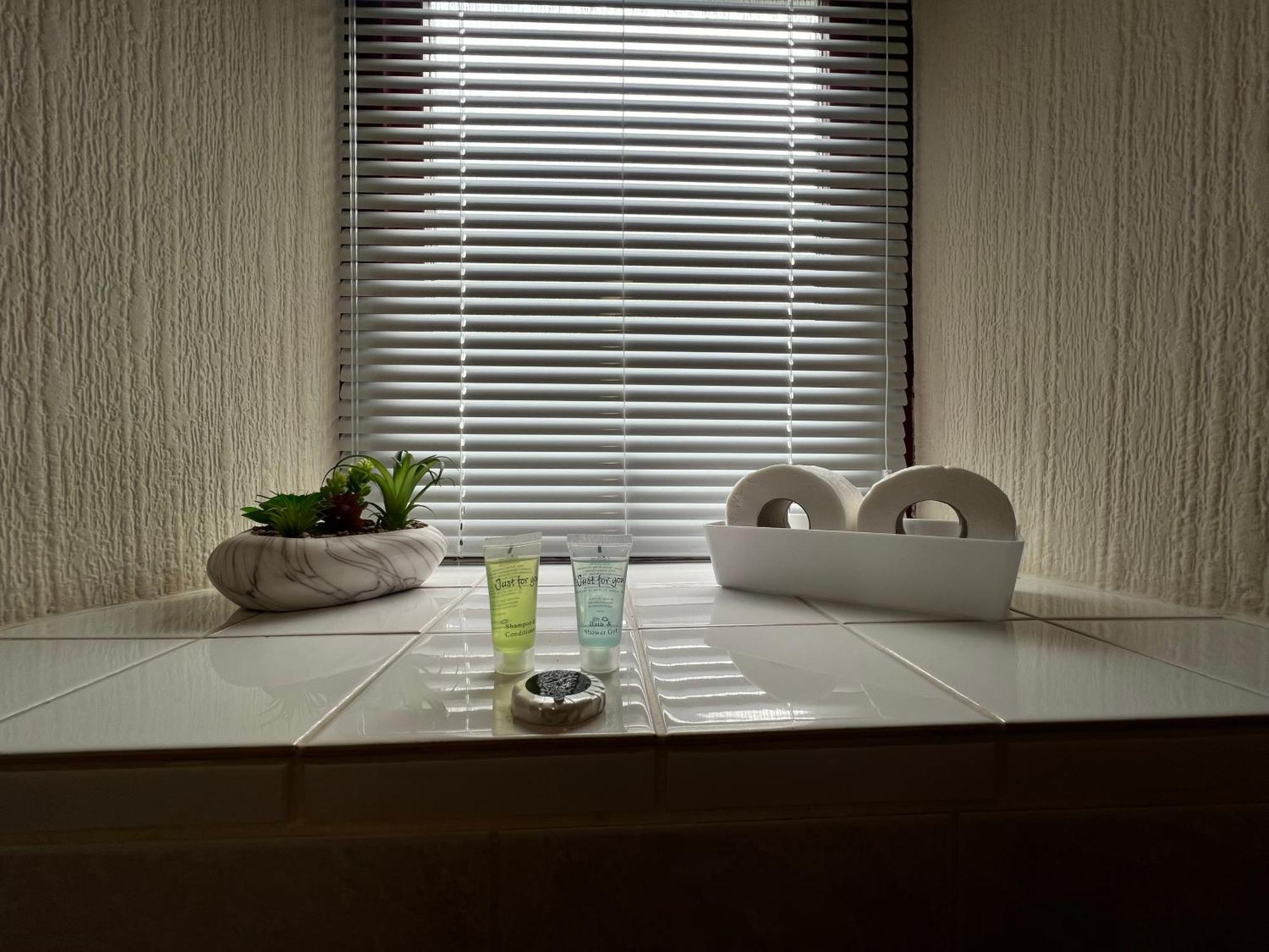 Self Check In Room Accommodation Only The Castle, Coldstream Bagian luar foto