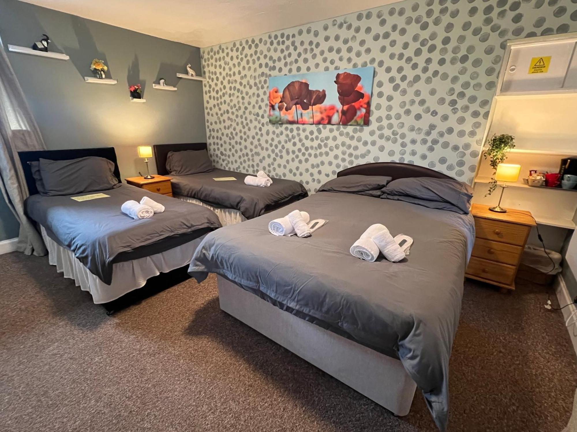 Self Check In Room Accommodation Only The Castle, Coldstream Bagian luar foto