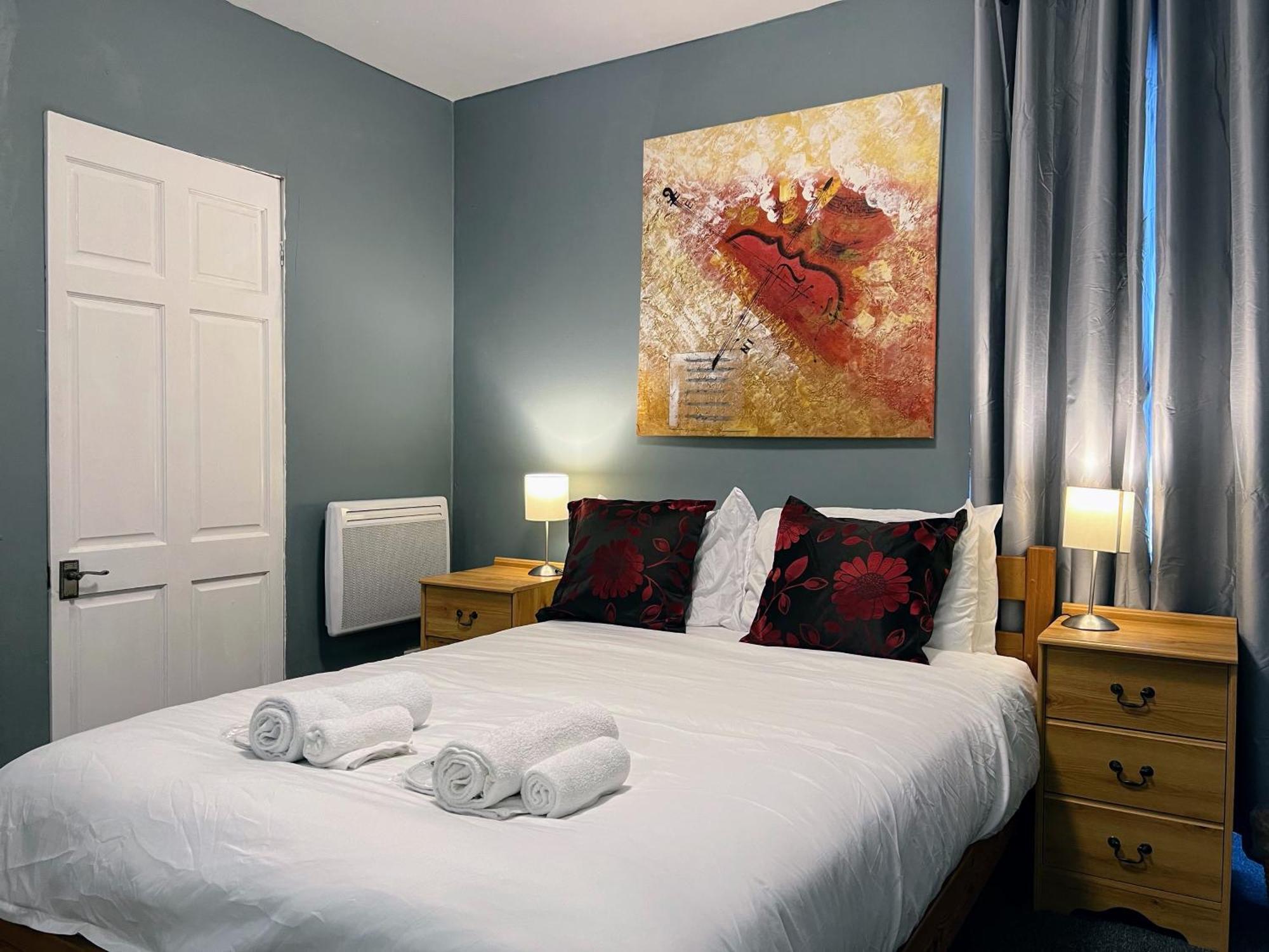 Self Check In Room Accommodation Only The Castle, Coldstream Bagian luar foto