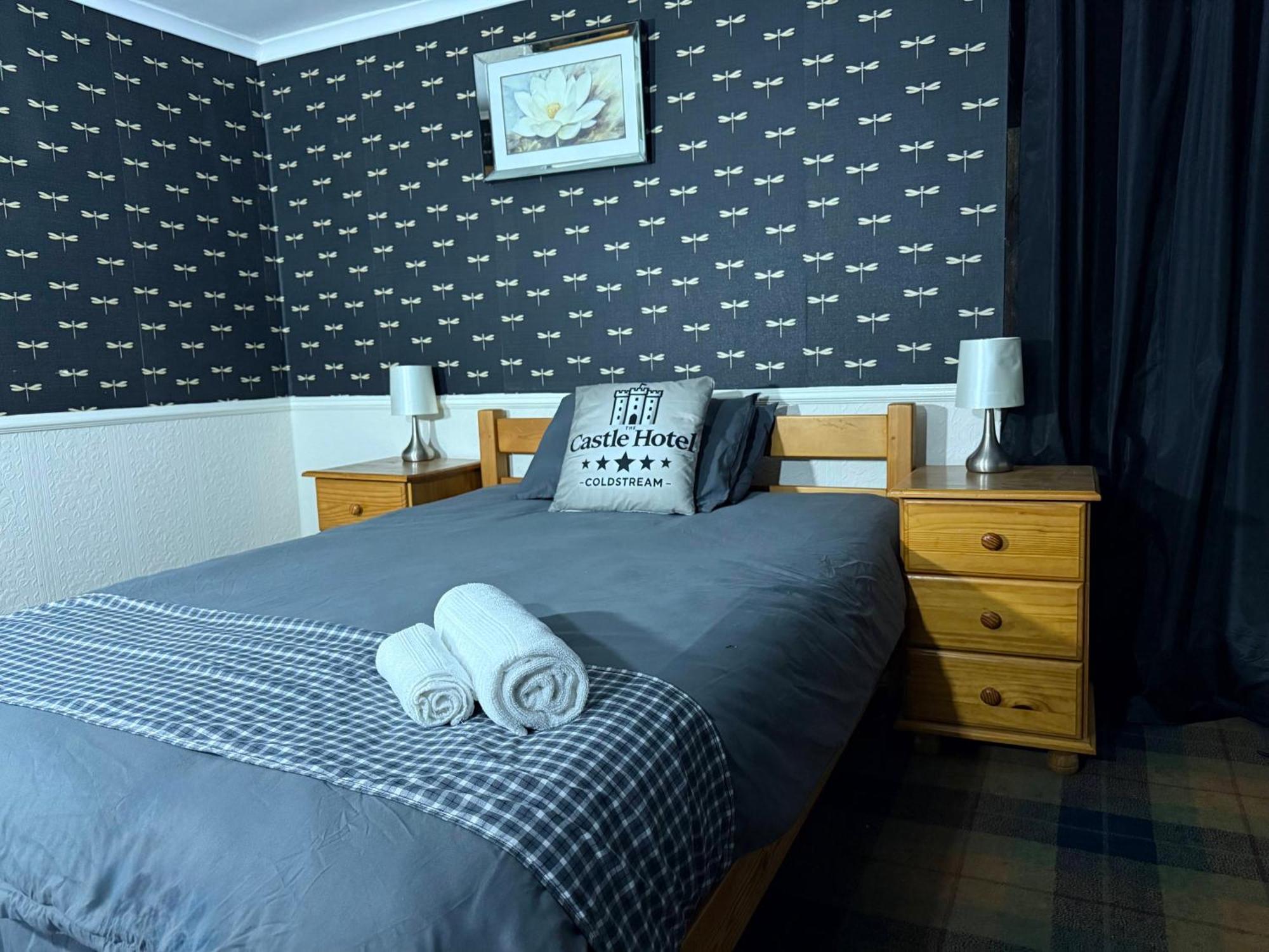 Self Check In Room Accommodation Only The Castle, Coldstream Bagian luar foto